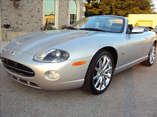 2006 JAGUAR XK8 Base