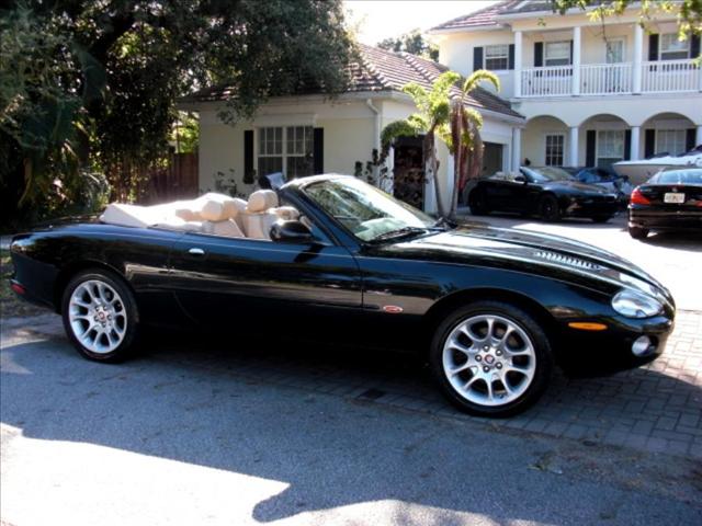 2002 JAGUAR XKR Base