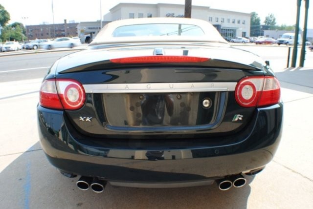 2007 JAGUAR XKR Base