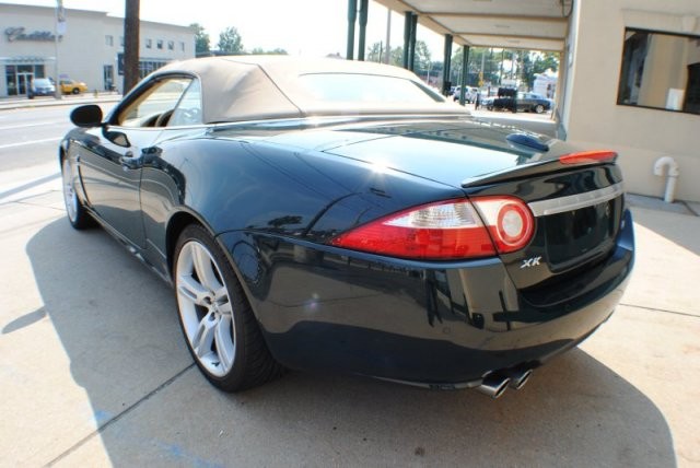 2007 JAGUAR XKR Base