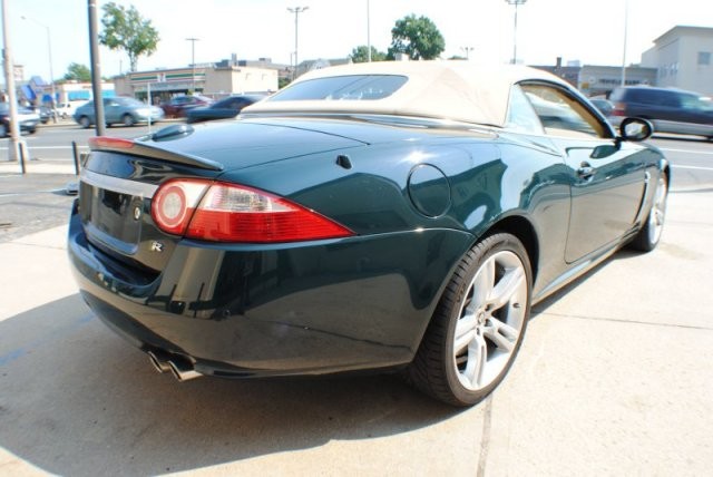 2007 JAGUAR XKR Base