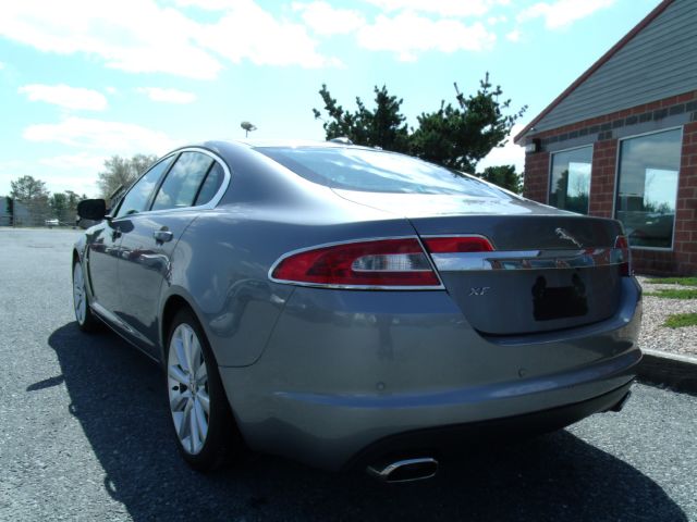 2011 JAGUAR XF EX ULEV