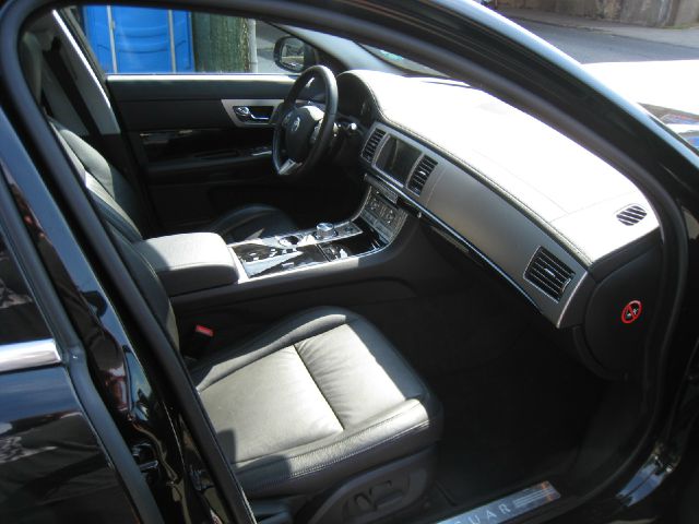 2011 JAGUAR XF SLT Plus Quad Cab Short Bed 4W