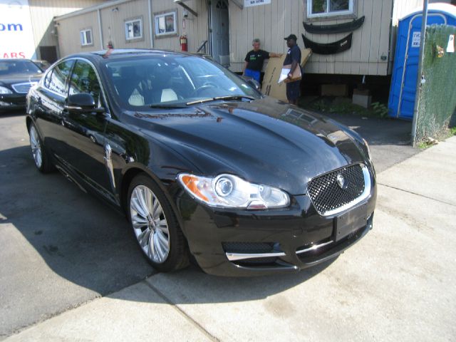 2011 JAGUAR XF SLT Plus Quad Cab Short Bed 4W