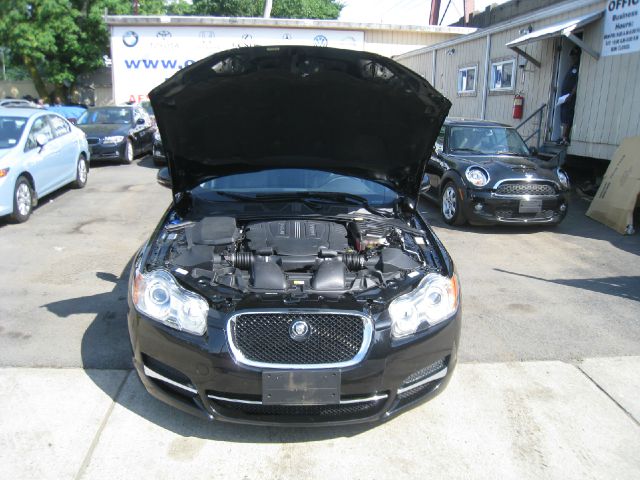 2011 JAGUAR XF SLT Plus Quad Cab Short Bed 4W