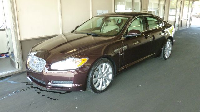 2011 JAGUAR XF EX ULEV