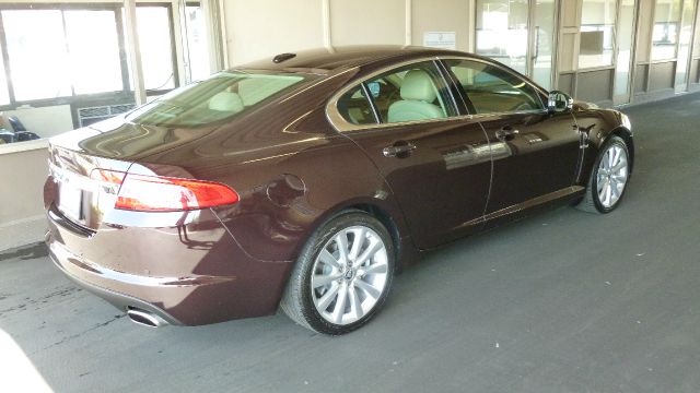 2011 JAGUAR XF EX ULEV