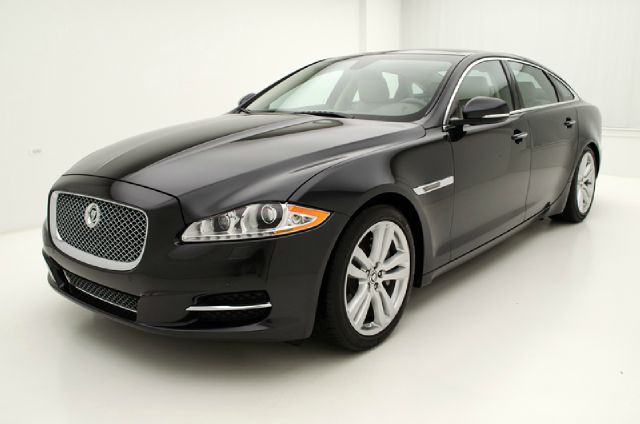 2011 JAGUAR XJ ESi