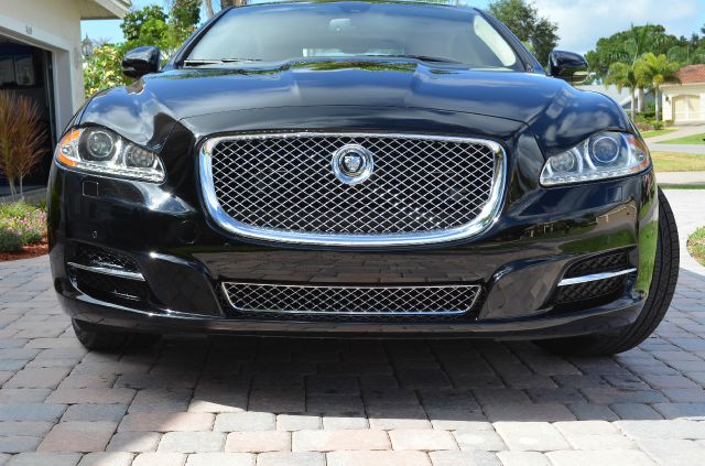 2011 JAGUAR XJ LT W/navigation W/dvd