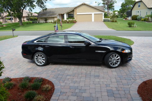 2011 JAGUAR XJ LT W/navigation W/dvd