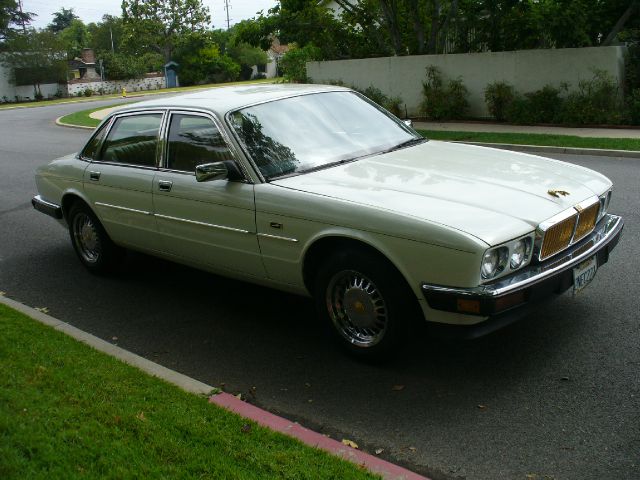 1989 JAGUAR XJ6 99A WGN GLS AUTO