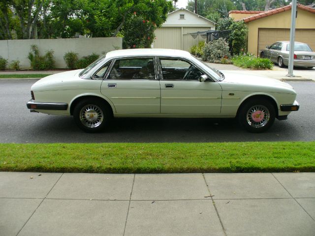 1989 JAGUAR XJ6 99A WGN GLS AUTO