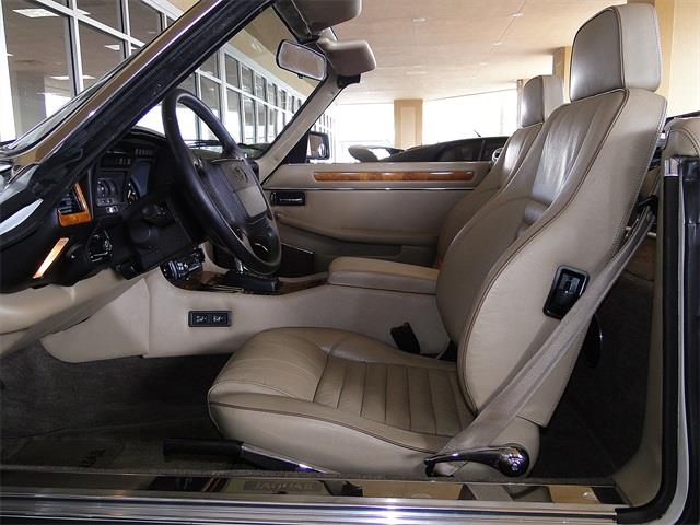 1991 JAGUAR XJ8 Locallyowned