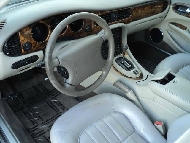 1999 JAGUAR XJ8 3.5