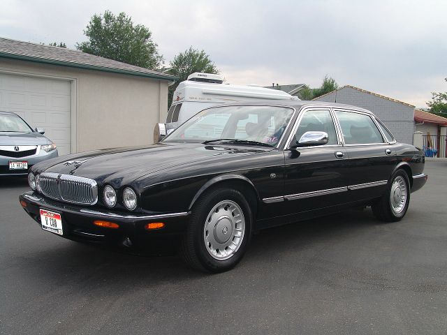 1999 JAGUAR XJ8 Coupe