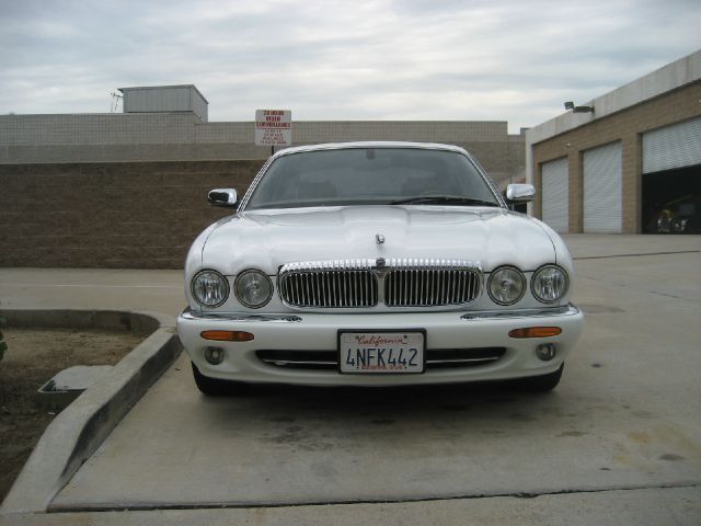 2000 JAGUAR XJ8 Coupe