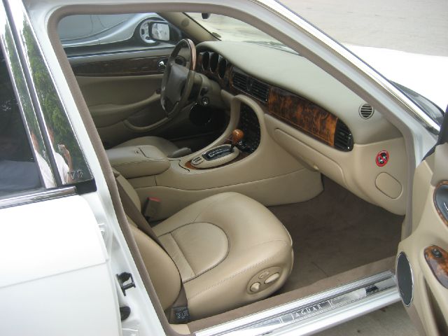 2000 JAGUAR XJ8 Coupe