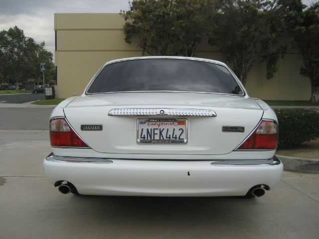 2000 JAGUAR XJ8 Coupe