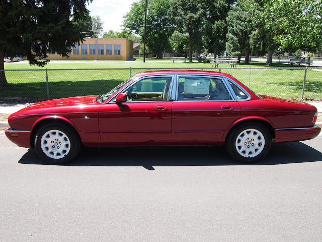 2000 JAGUAR XJ8 3.5