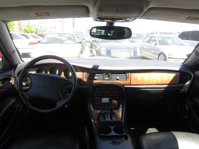 2001 JAGUAR XJ8 Coupe