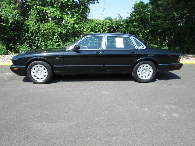 2001 JAGUAR XJ8 3.5