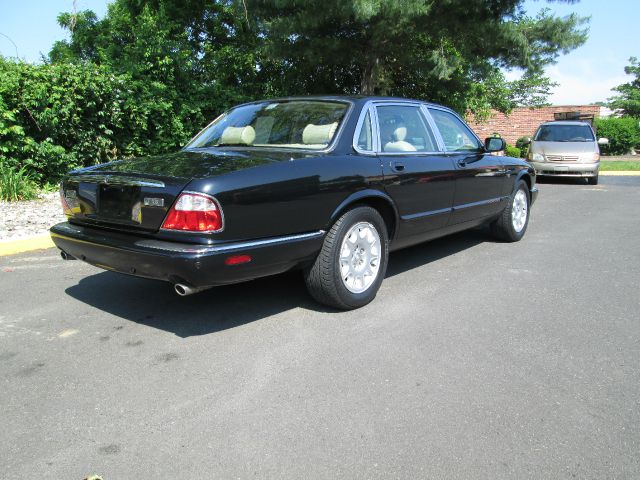 2001 JAGUAR XJ8 3.5