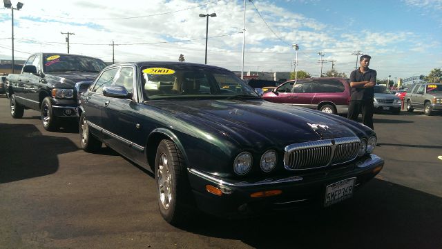 2001 JAGUAR XJ8 Coupe