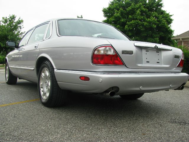 2002 JAGUAR XJ8 Coupe