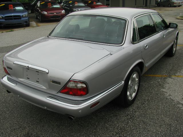 2002 JAGUAR XJ8 Coupe