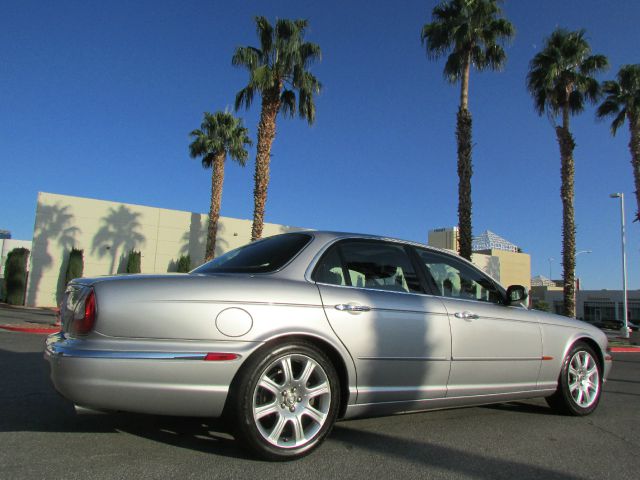 2004 JAGUAR XJ8 3.5