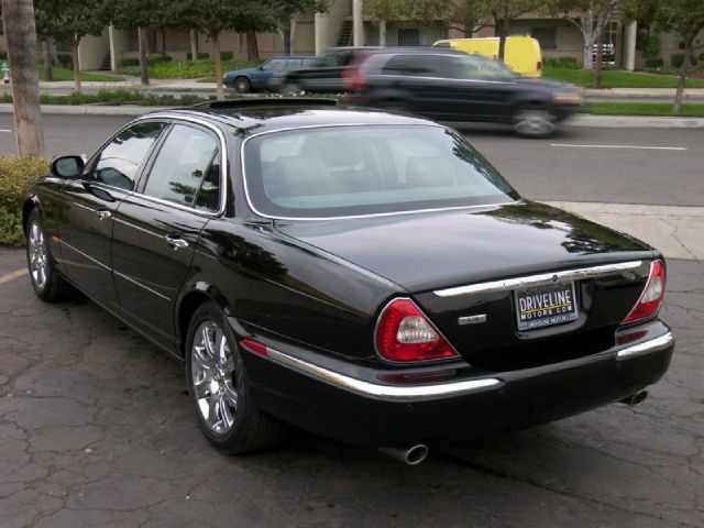 2004 JAGUAR XJ8 3.5