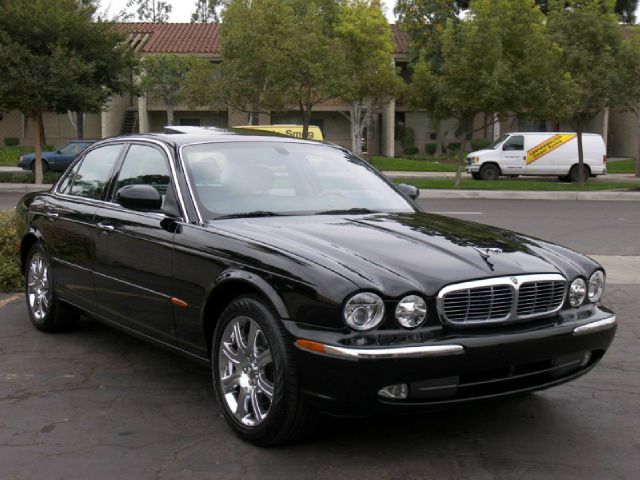 2004 JAGUAR XJ8 3.5