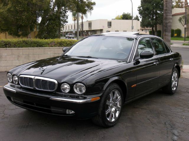 2004 JAGUAR XJ8 3.5