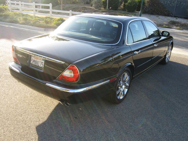 2004 JAGUAR XJ8 3.5