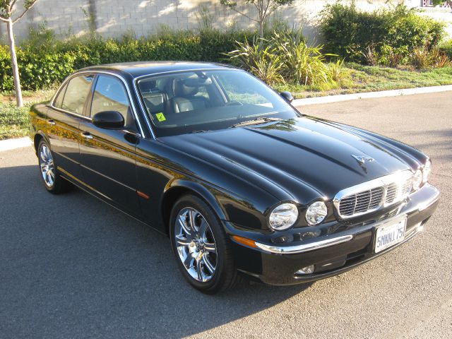 2004 JAGUAR XJ8 3.5