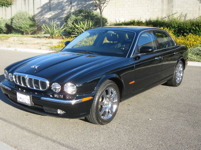 2004 JAGUAR XJ8 3.5