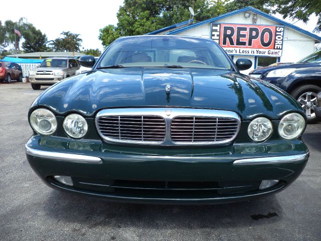 2004 JAGUAR XJ8 LS S-10 Blazer