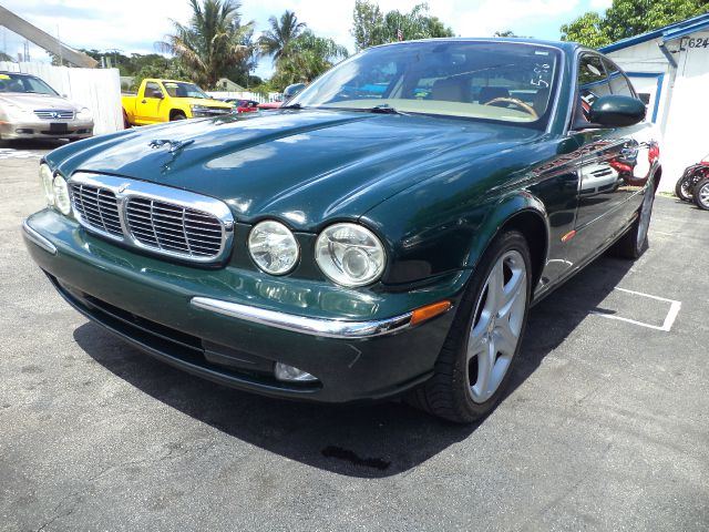 2004 JAGUAR XJ8 LS S-10 Blazer