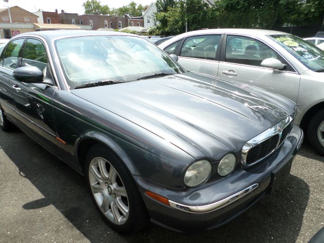 2004 JAGUAR XJ8 3.5