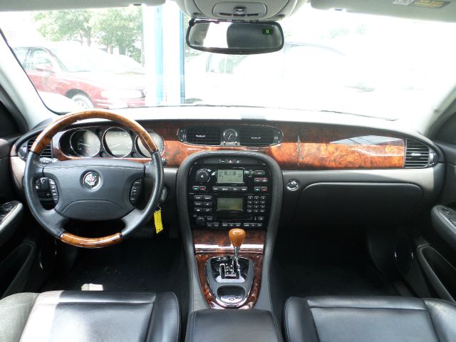 2004 JAGUAR XJ8 3.5