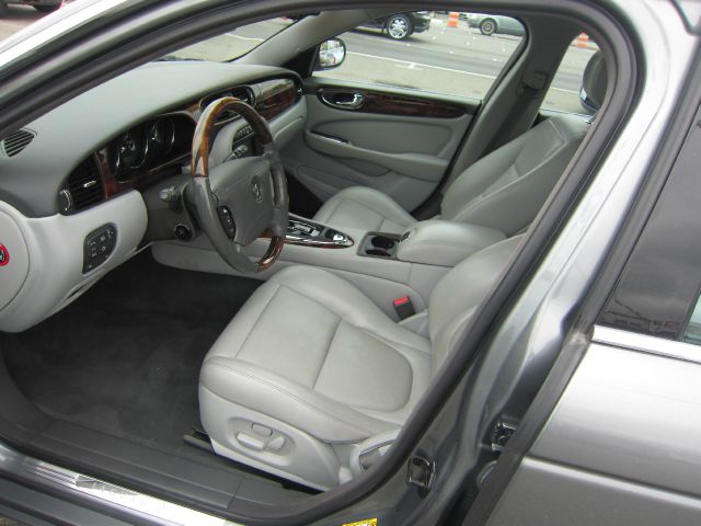 2004 JAGUAR XJ8 3.5