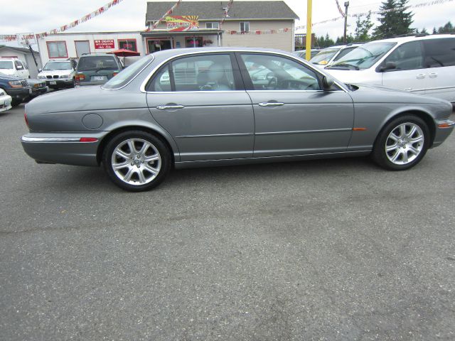 2004 JAGUAR XJ8 3.5