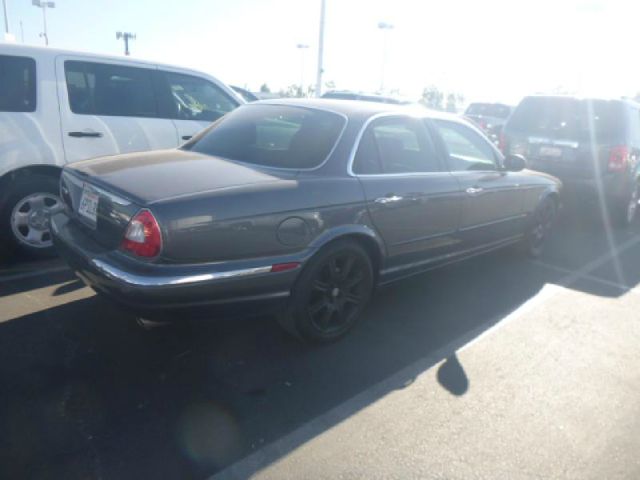 2004 JAGUAR XJ8 3.5