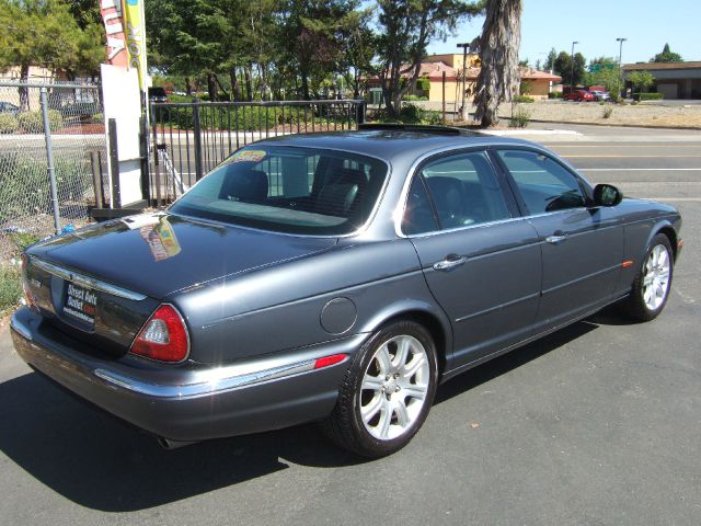 2004 JAGUAR XJ8 3.5