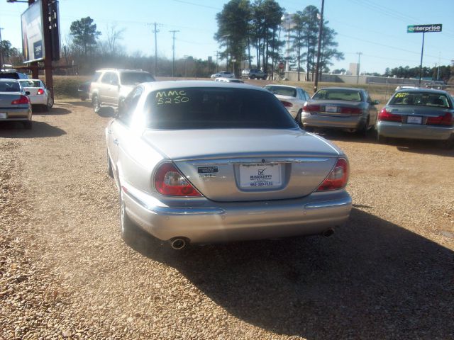 2004 JAGUAR XJ8 3.5