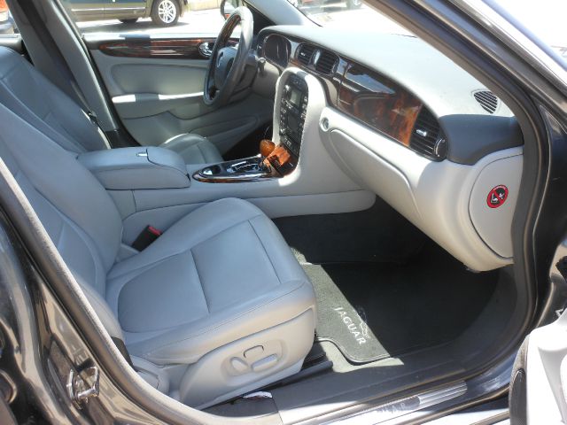 2005 JAGUAR XJ8 Sport Alloys Sunroof