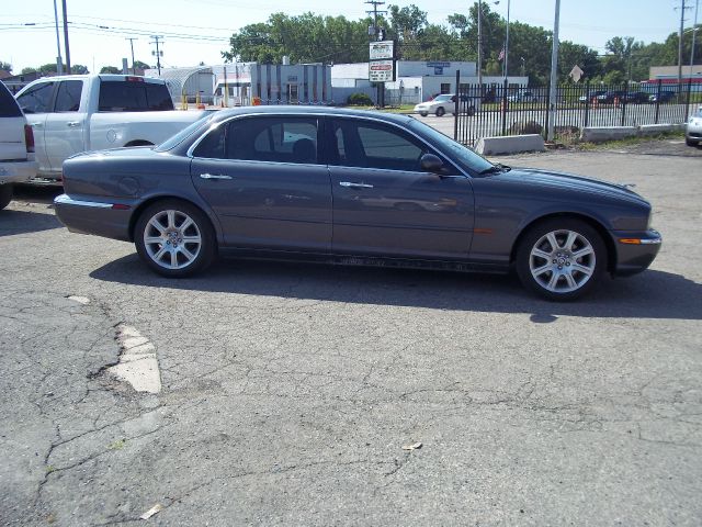 2005 JAGUAR XJ8 Sport Alloys Sunroof