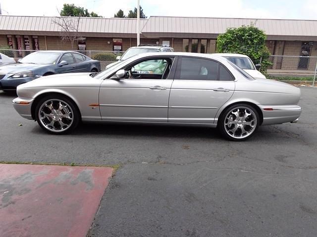 2004 JAGUAR XJR Unknown