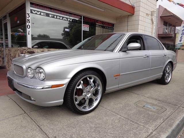 2004 JAGUAR XJR Unknown