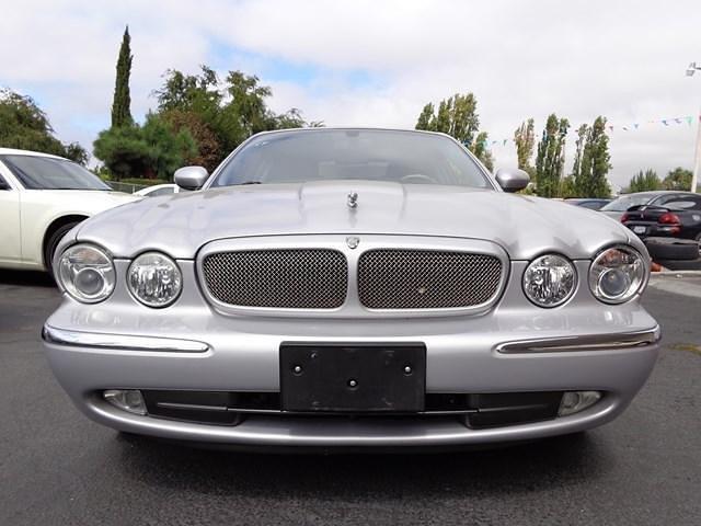 2004 JAGUAR XJR Unknown